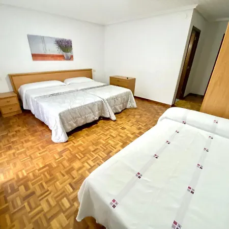 Garden Lodge Hostal Evencio-3